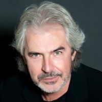 Tullio-Solenghi_Premio-alla-carriera_Una-vita-a-Quattro-zampe_Pet-carpet-Film-Festival